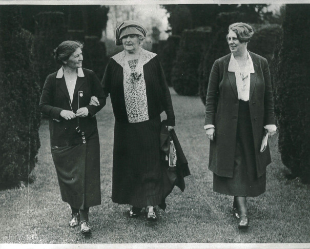 Margaret Bondfield, Countess of Warwick and Mary Quaile in grounds of Easton Lodge